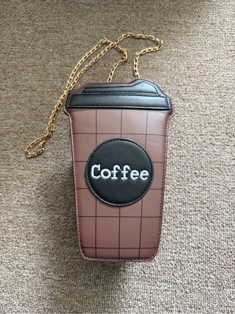 Coffee Cup Crossbody Bag in Brown and Black, chain strap, EUC
